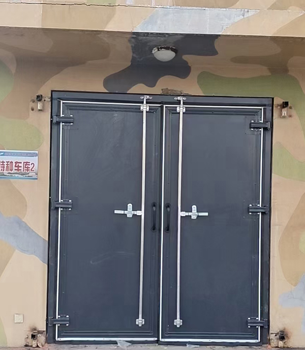 塔城工业平开门