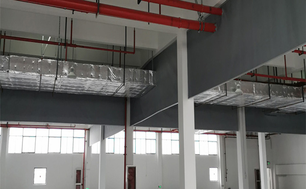 塔城挡烟垂壁定位误差控制在2‰以内