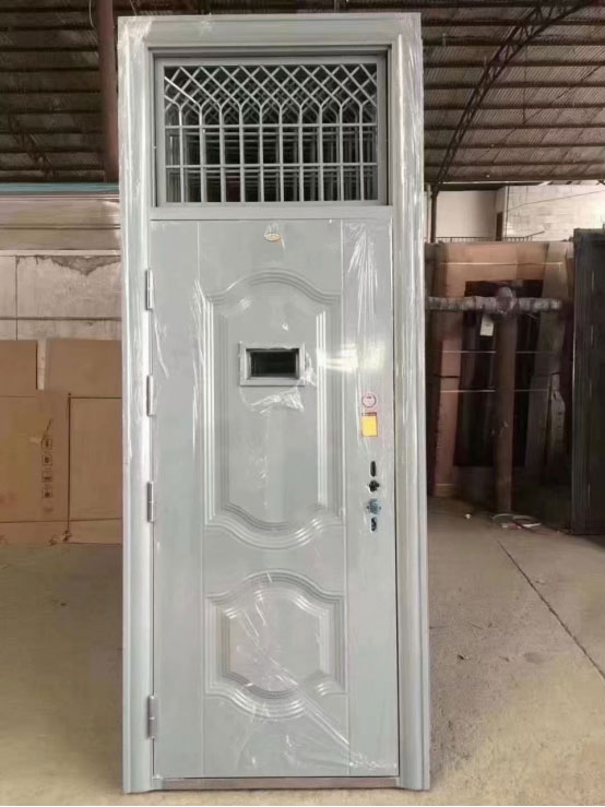 塔城学校教室门