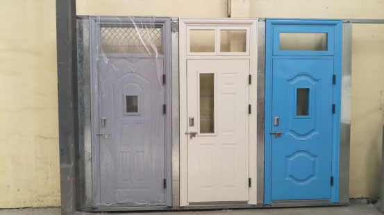 塔城学校教室门