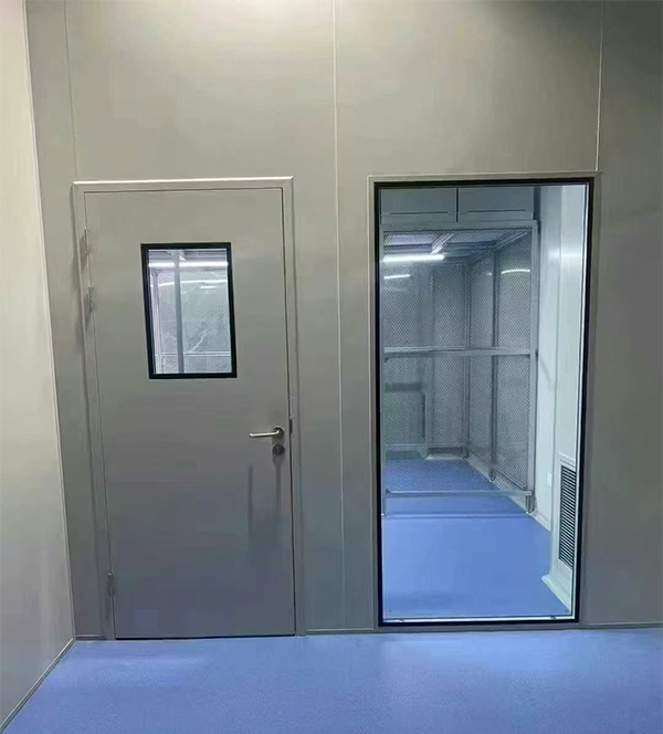 学校教学楼完成塔城防火门标准化安装